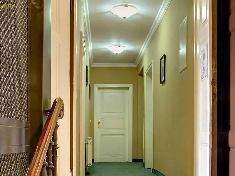Hotel Bishop'S House Praga 4*,