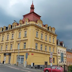 https://apartment-superior-whit-sauna.marianskelaznehotels.net