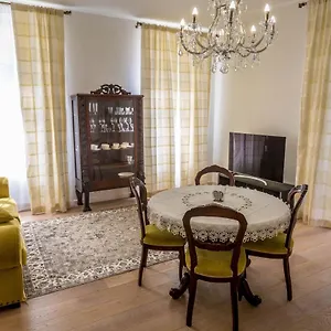 https://apartman-lesni-pramen.marianskelaznehotels.net