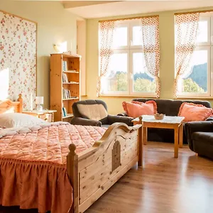 https://ria-apartment-vyhlidka.karlovyvary-hotels.com